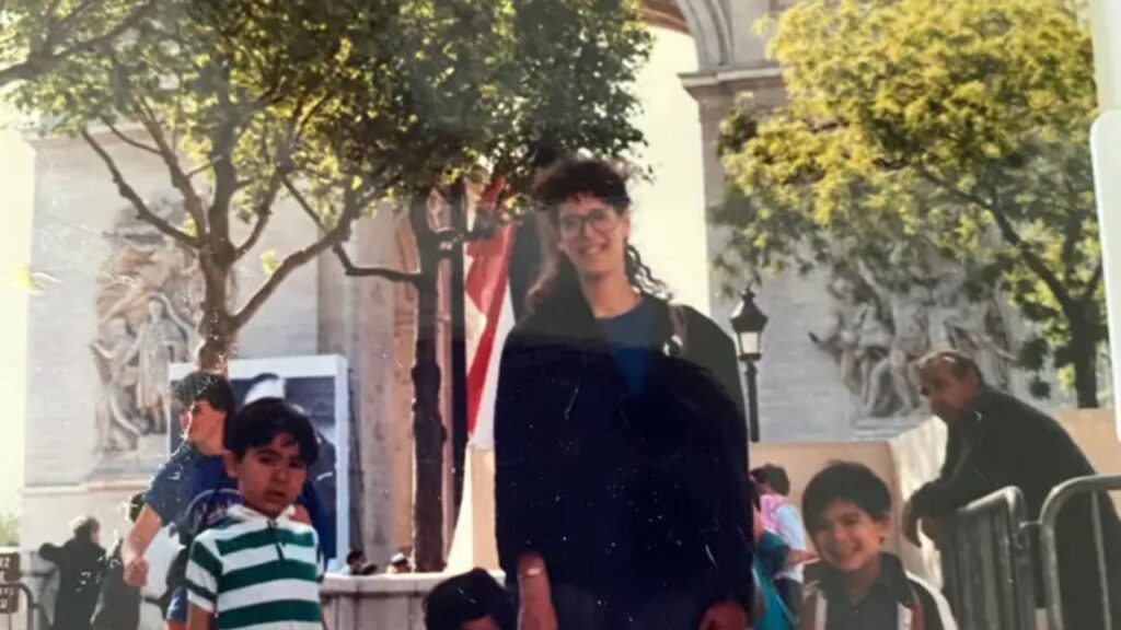 Agora que meus filhos são adultos, não planejo mais nossas viagens em família. Estou lutando para ser apenas uma convidada sem opinião.