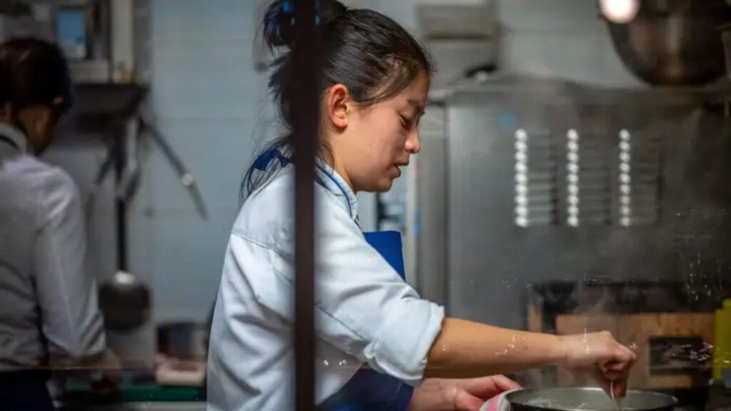 Passei anos tentando me encaixar depois de me mudar para a França. 10 anos depois, percebi que não preciso.