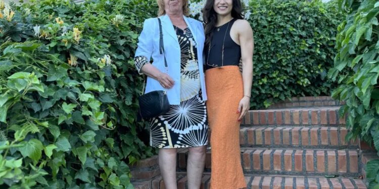 Levei minha avó de 75 anos à Itália. Escolhemos a cidade e o momento perfeitos para a idade e as necessidades dela.