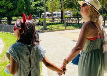 Voltei para casa depois de morar no exterior por 12 anos. Tinha medo de que fosse um retrocesso para mim e minha filha.