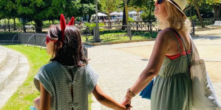 Voltei para casa depois de morar no exterior por 12 anos. Tinha medo de que fosse um retrocesso para mim e minha filha.