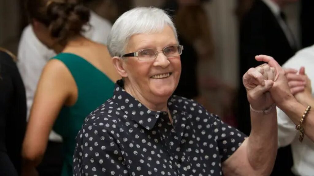 Minha avó tem 97 anos. Ela me ensinou a abraçar o que te faz feliz e que qualidade é melhor que quantidade.