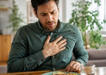 Sentiu o coração disparar depois de comer? Entenda o que seu corpo tenta avisar