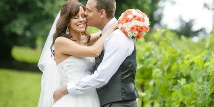 Casamento para 66 pessoas por R$ 80 mil e os convidados dançaram a noite toda e falam até hoje