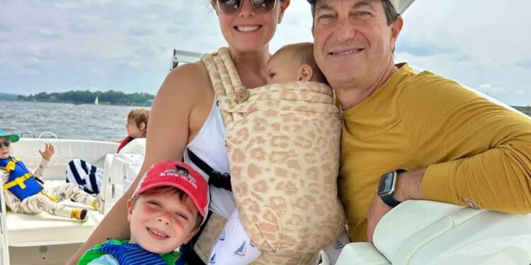 Depois de 20 anos longe, ela voltou para a cidade natal e o impacto nos filhos superou todas as expectativas