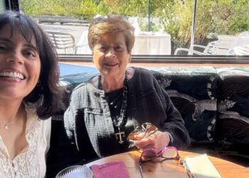 Todo ano, dirijo pelo país inteiro para morar com minha sogra por alguns meses. Virou minha tradição favorita.