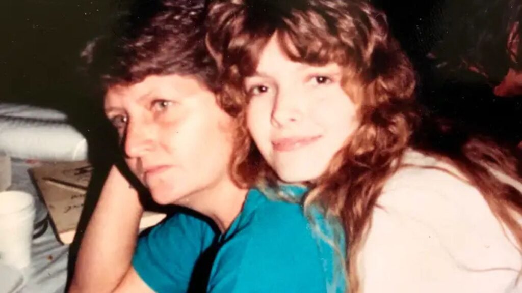 A mãe de 76 anos foi morar com a filha mas voltou 2 anos depois por um motivo hilário