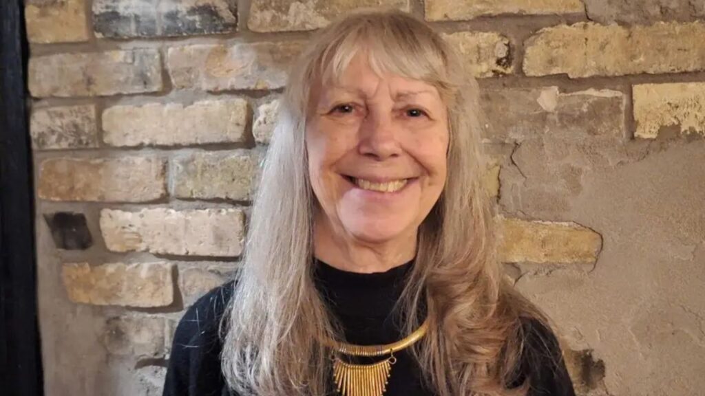 Tenho 83 anos e criei netos e bisnetos. Trabalho meio período para ter uma renda extra e espero me aposentar até os 90.