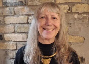 Tenho 83 anos e criei netos e bisnetos. Trabalho meio período para ter uma renda extra e espero me aposentar até os 90.