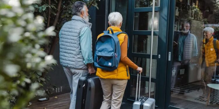 Meus sogros ficaram mais de um mês em nosso apartamento de um quarto, e a falta de espaço começou a afetar minha produtividade