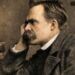 Friedrich Nietzsche, filósofo crítico da moral e da religião: "Aquele que tem um porquê para viver pode suportar quase qualquer como."