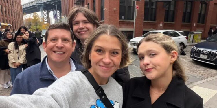 Levamos nossos adolescentes para Nova York e agimos como turistas. Foi a maneira perfeita de conhecer Nova York com eles.