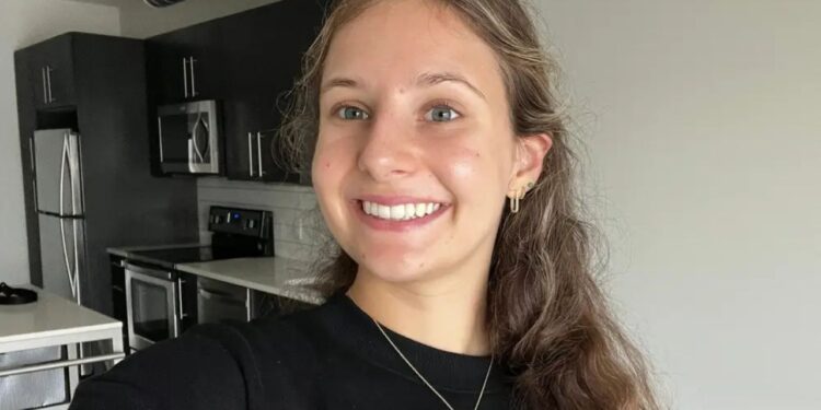 Ela terminou a faculdade e se mudou para uma nova cidade sozinha. Apesar de tudo, ela quer ir para ir para casa.