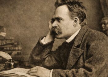 Friedrich Nietzsche, filósofo alemão conhecido por questionar valores sociais: “Torna-te quem tu és.”