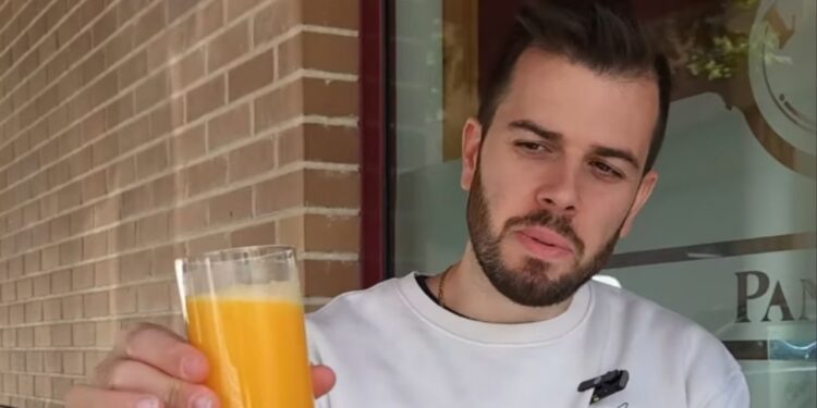 Jaume Fontanals, especialista em microbiota: “Suco de laranja não é saudável; 250 ml contêm seis colheres de sopa de açúcar.”