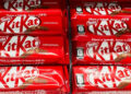 Caminhão com 12 toneladas Kit Kat some na Europa e detalhe intriga autoridades