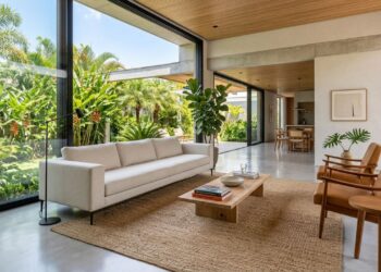 Adeus ao sofá de canto: a nova tendência que vai dominar em 2026 e otimizar o espaço da sua sala