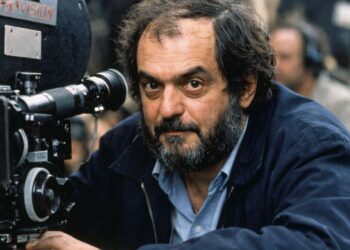 Stanley Kubrick, cineasta americano e diretor perfeccionista : “As grandes nações sempre agiram como gângsteres, e as pequenas nações como prostitutas.”