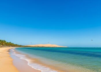 5 praias no Brasil para aproveitar durante o outono, onde faz calor em qualquer estação do ano