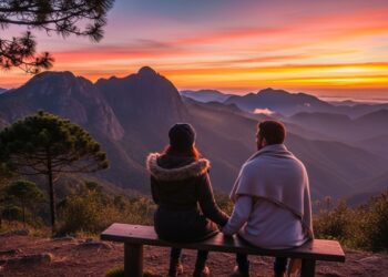 Essa cidade, com menos de 5 mil habitantes, encanta pela tranquilidade e paisagens de montanha que parecem cenário de filme