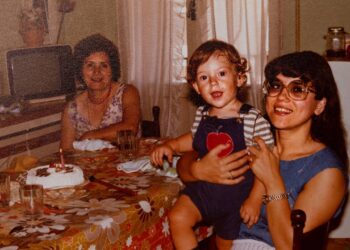 Segundo a psicologia, a resiliência de quem cresceu nos anos 60 e 70 não veio de proteção extrema, mas da negligência que incentivava autonomia e solução de problemas