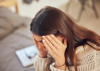 A psicologia explica por que quem se preocupa com tudo antes de acontecer pode estar antecipando cenários negativos