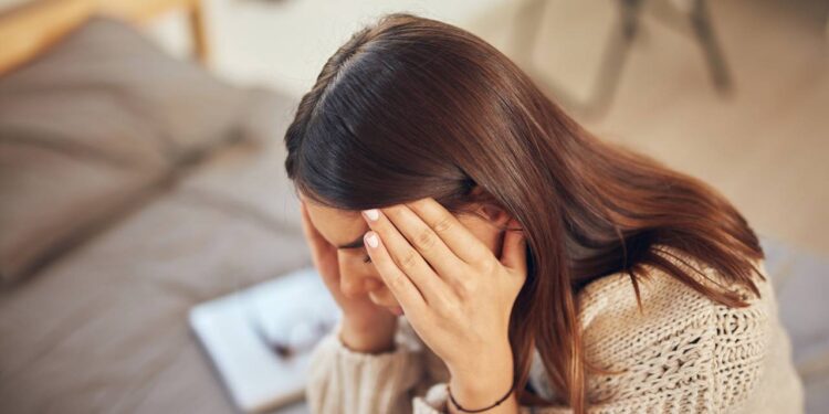 A psicologia explica por que quem se preocupa com tudo antes de acontecer pode estar antecipando cenários negativos