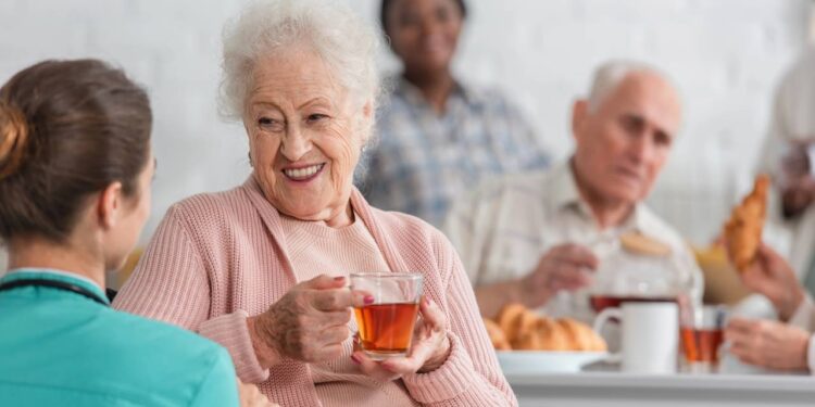 A geração que está se aposentando agora enfrenta uma dor silenciosa entre o que construiu e o que imaginou viver