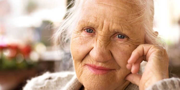 A psicologia mostra que o vazio da aposentadoria não vem da ausência de trabalho, mas da perda da identidade que era reconhecida todos os dias