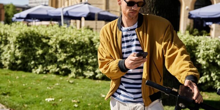 A psicologia sugere que quem prefere ligar não quer mais do seu tempo quer sentir que existe alguém real do outro lado