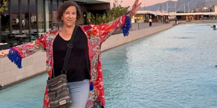 Ela largou tudo após a separação e se mudou para a Itália. Apesar da saudade dos filhos, esta mais feliz e saudável.