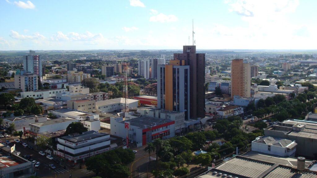 Com 100% de atenção básica de saúde e 4º lugar nacional em saneamento: a cidade do interior do Paraná que virou a 6ª melhor do Brasil para viver