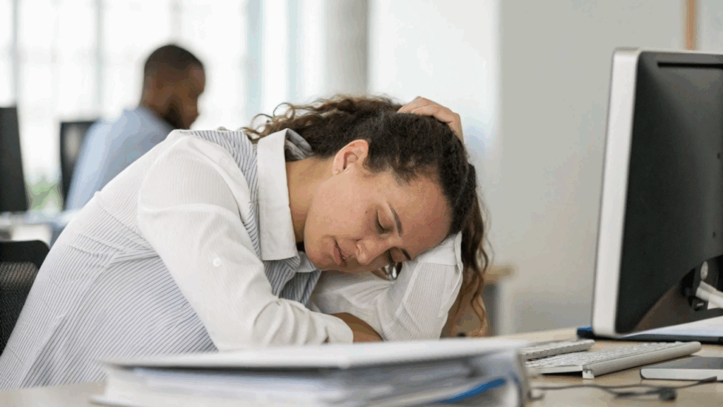 Dormir menos de 6 horas pode afetar sua memória e você talvez não perceba os sinais no dia a dia