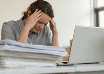 Você perde o foco e fica com muita dor de cabeça no fim do dia? O motivo pode estar na sua pressão