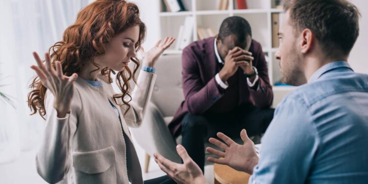 Psicologia revela por que evitar conflitos pode parecer proteção emocional, mas acaba gerando distanciamento e desgaste nos relacionamentos