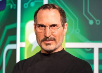 Steve Jobs, cofundador da Apple: "Sua obra vai preencher grande parte da sua vida, e a única maneira de estar verdadeiramente satisfeito é fazer o que você acredita ser um grande trabalho."