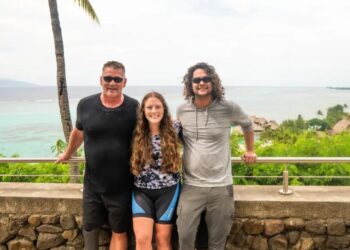 Meu namorado e eu levamos o pai dele para nossas férias. Não foi muito romântico, mas ainda assim nos divertimos muito