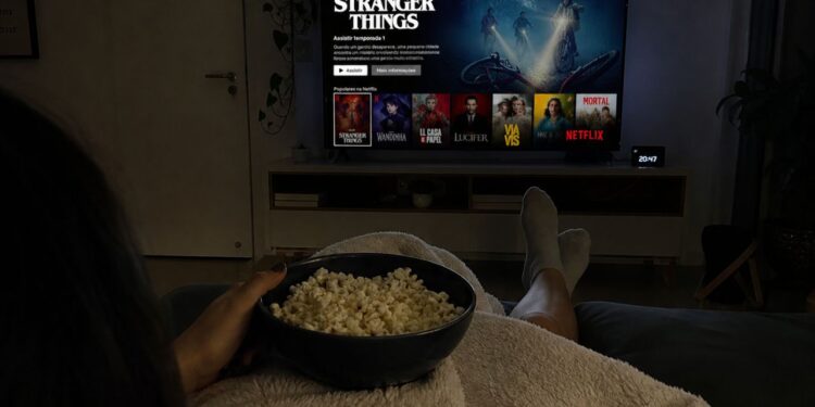Pessoas que assistem às mesmas séries repetidamente têm esta necessidade emocional, segundo a psicologia