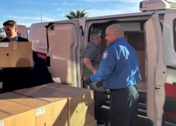 Cassinos de Las Vegas estão fazendo algo inusitado pelos funcionários de segurança dos aeroportos e o motivo é estratégico