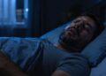 Você dorme por horas, mas acorda exausto? Este problema respiratório pode explicar o que acontece durante a noite