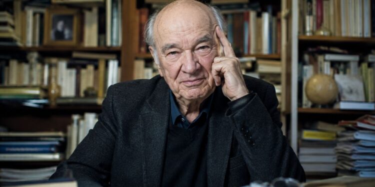 Edgar Morin, pensador da complexidade e da educação: “É preciso aprender a navegar em um oceano de incertezas”