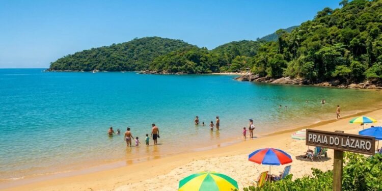 A praia onde o mar é calmo como lago: não tem ondas fortes e é seguro para crianças