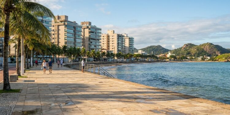 A cidade mais subestimada do Brasil com praias urbanas e qualidade de vida no top 10