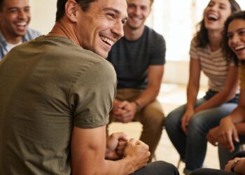 Segundo a psicologia, pessoas que fazem piada de tudo muitas vezes usam o humor para esconder desconfortos emocionais