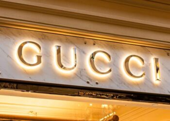 Gucci Inverno 2025 e o inédito encontro entre os anos 60 e 70
