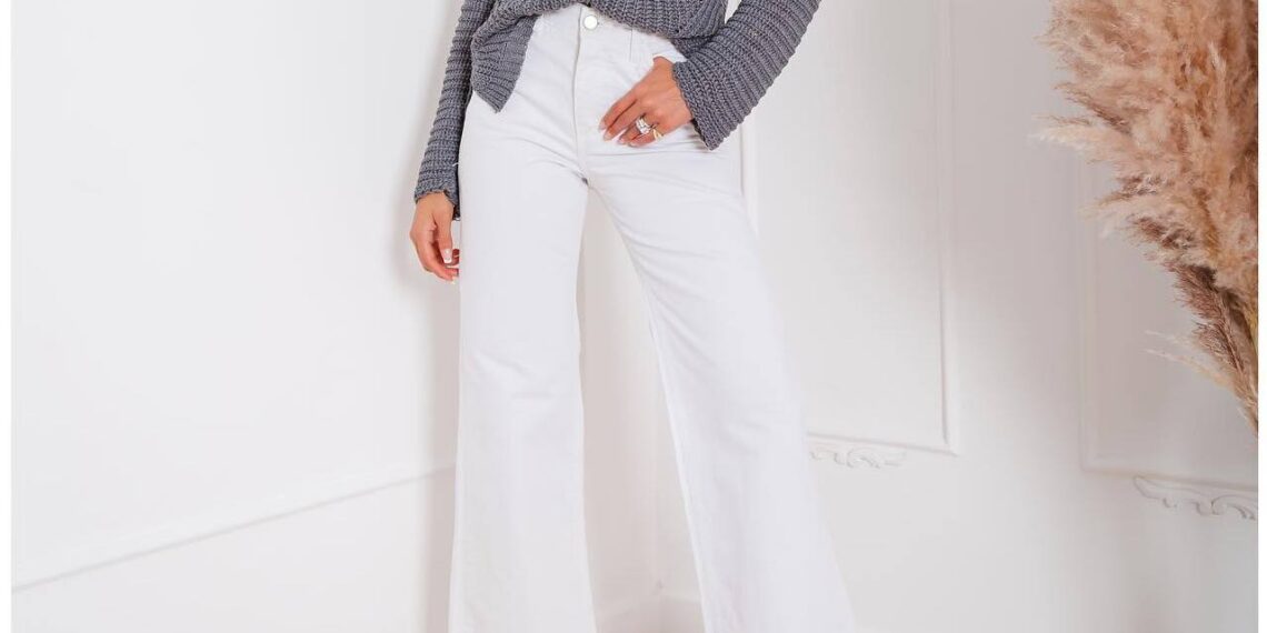 Por que o jeans branco é a aposta certa em 2025