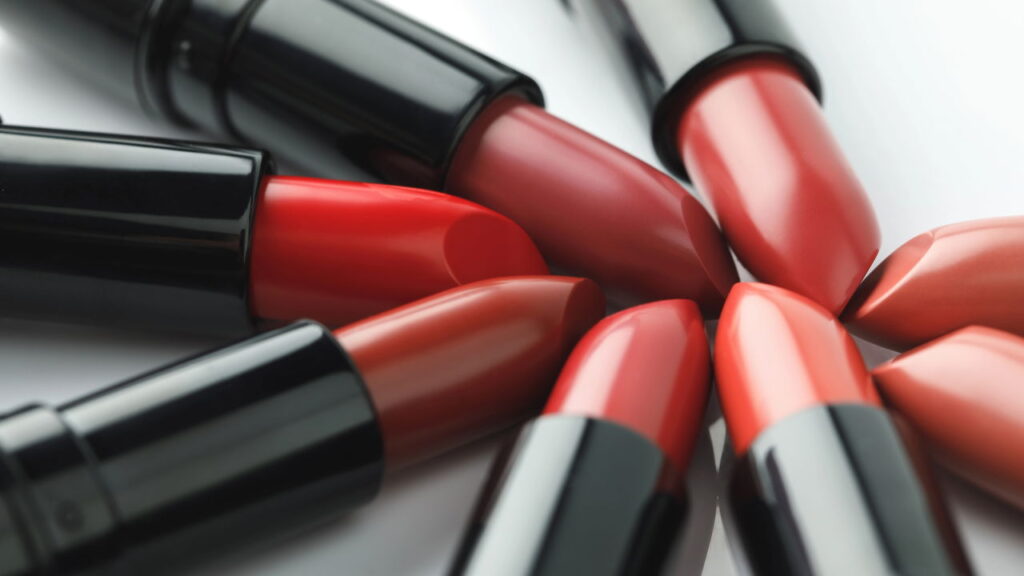O poder do batom vermelho: A chave para um visual impactante