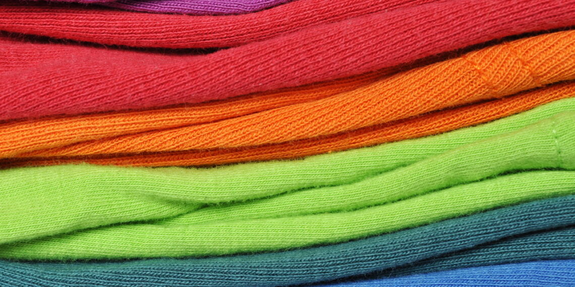 Essas cores de camisetas garantem um visual moderno e elegante