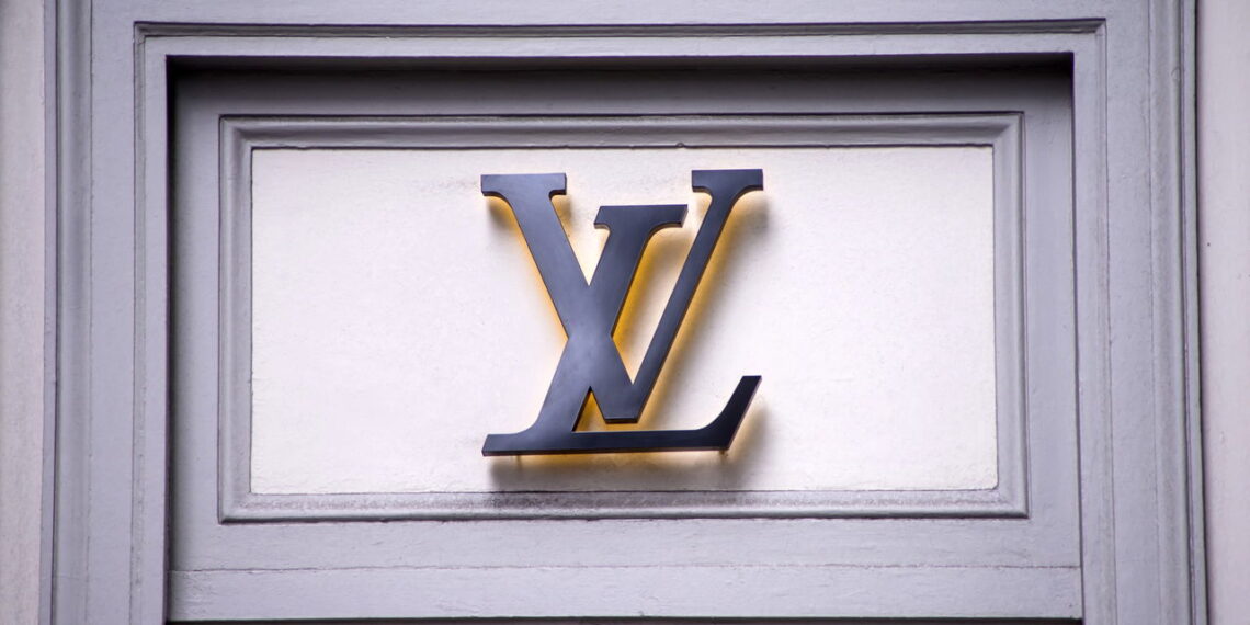 Luxo e inovação da coleção Awakened Hands da Louis Vuitton