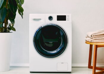 Confira como fazer para economizar na máquina de lavar roupa